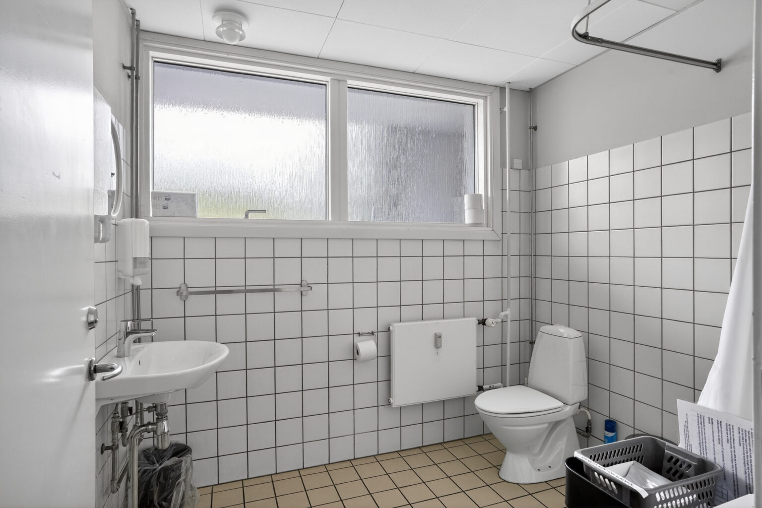 Hovedvejen_140-146_Værelse_16