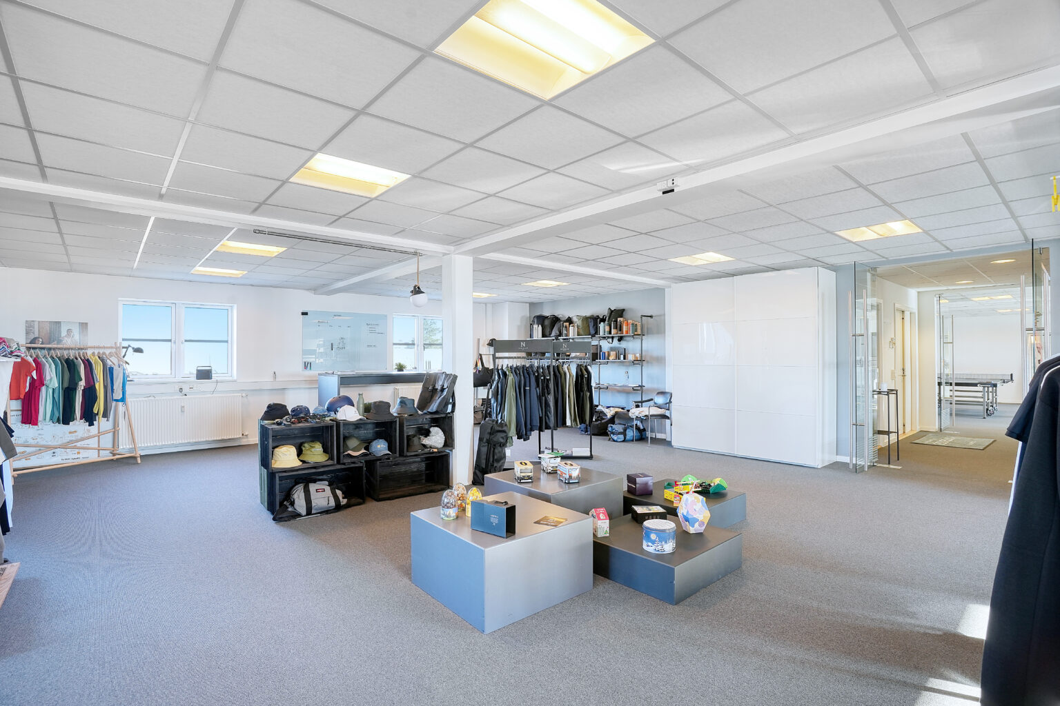 MARI43A2_Butik_04